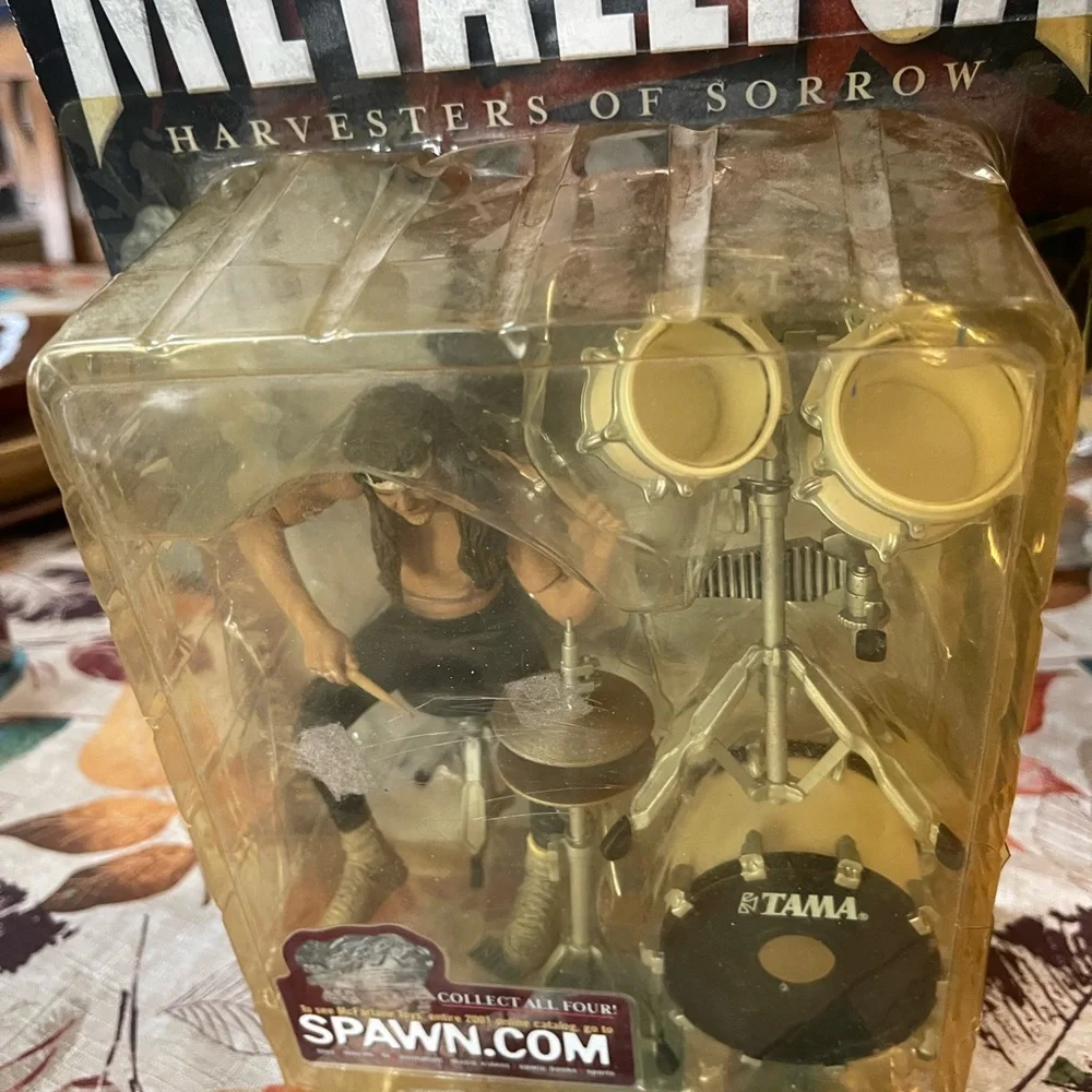 METALLICA McFarlane Toys Metallica Action Figure with Drum Set - Picture 3 of 4